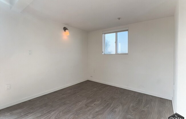 4980 S CENTINELA AVE