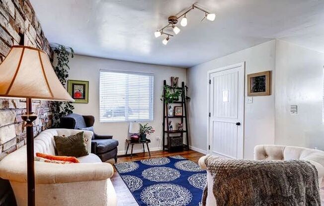 Fabulous 3 Bed (+ 1 non conforming) / 2 bath SFH in the Montclair Neighborhood