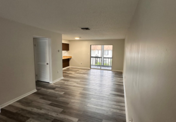 9210 N Connechusett Rd Building 1