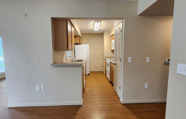 2 Bedroom/2 Bathroom Townhouse with Garage - 62+