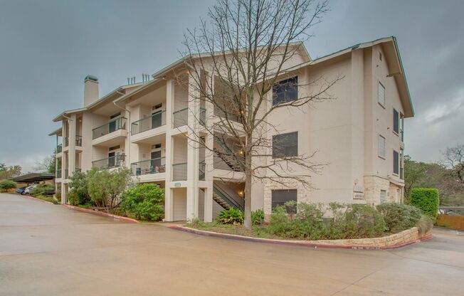 2209 Hancock Drive Unit #27