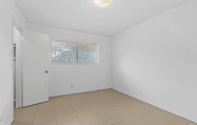 1 bed, 1 bath, $1,250, Unit 4