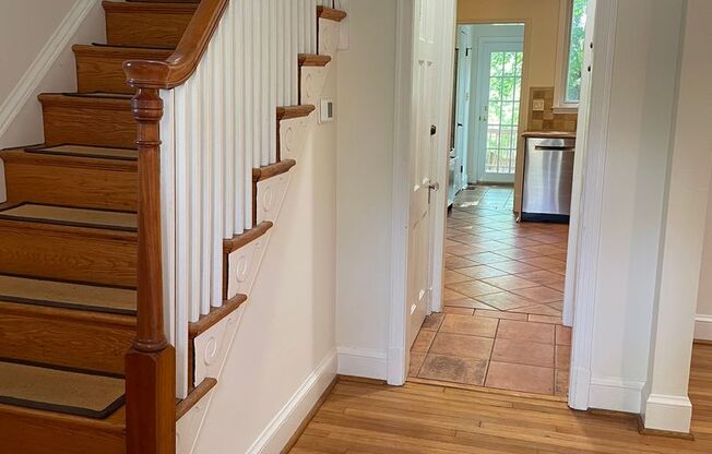 4 beds, 2.5 baths, $5,750