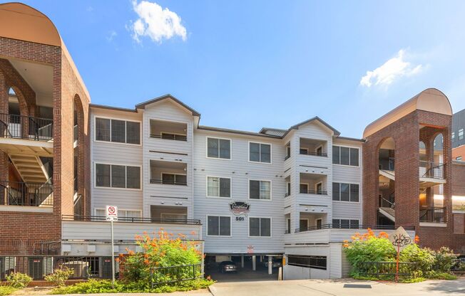 UT PRE LEASE: 3 BR / 2 BA West Campus Condo, Walk to UT Campus