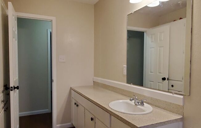 3 beds, 1 bath, $1,175