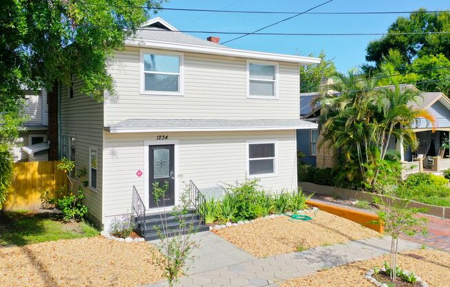 6 Plex in Old Northeast