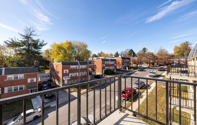 1 bed, 1 bath, 700 sqft, $1,239, Unit 423