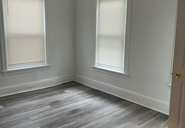 139 E DUVAL ST