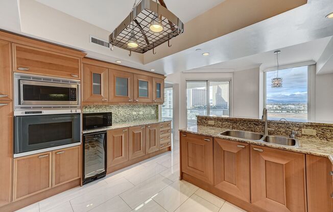 2 beds, 2 baths, $3,450, Unit # 603