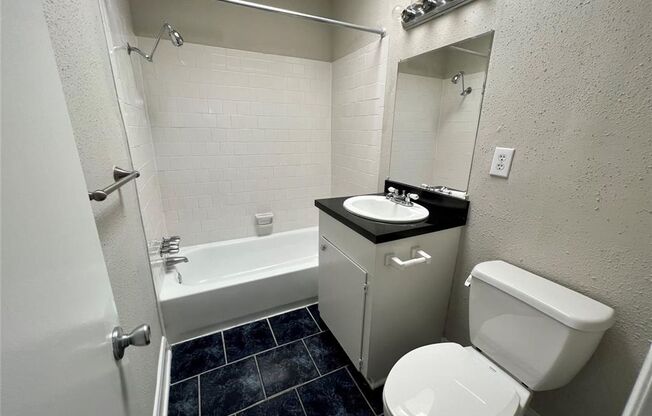 Studio, 1 bath, 500 sqft, $995, Unit 222