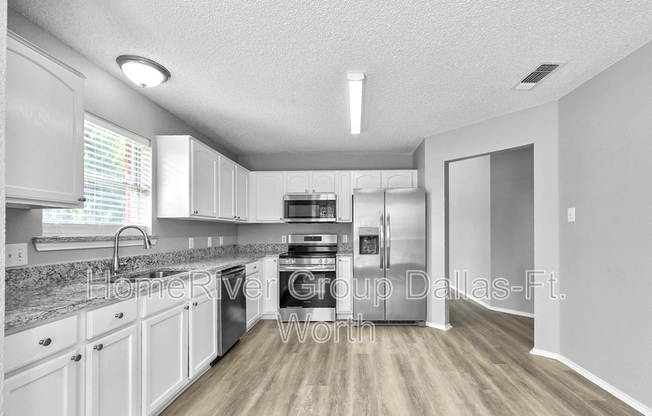 1140 SANDALWOOD DR