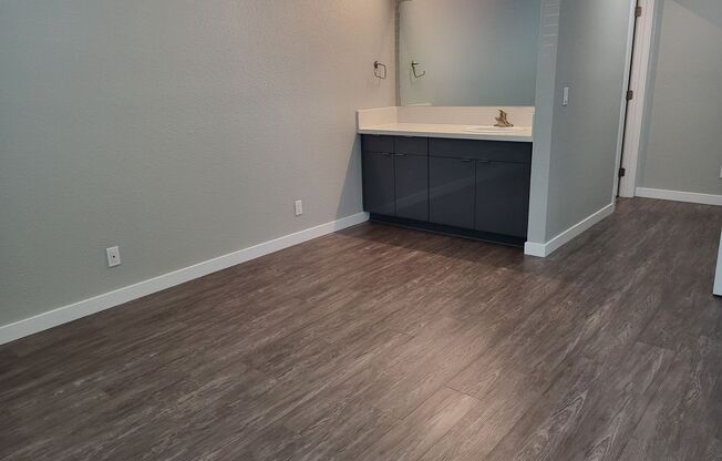 1 bed, 1 bath, 650 sqft, $2,510, Unit 1631A