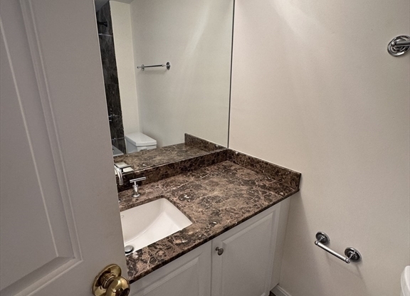 1 bed, 1 bath, 711 sqft, $3,700, Unit 2405