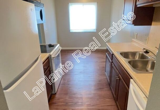 2 beds, 1.5 baths, 1,100 sqft, $1,075, Unit 7385