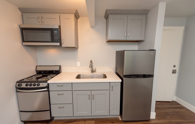 1402-1406 SW 12th Ave