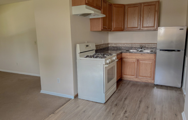8813 18 AVE S