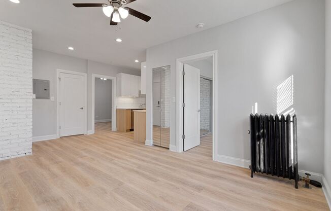 2 beds, 1 bath, 561 sqft, $2,100, Unit 1633-3L