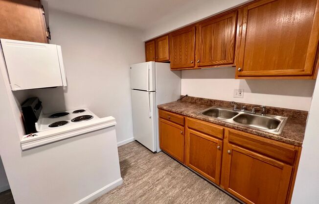 1 bed, 1 bath, 600 sqft, $750, Unit #6