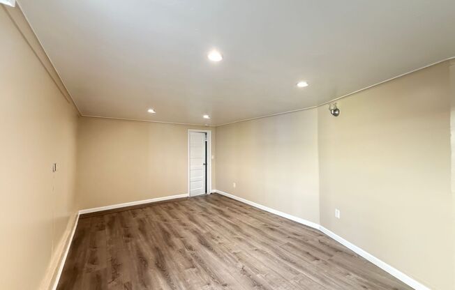 2 beds, 1 bath, 695 sqft, $2,550, Unit 1523 Broadway Unit C