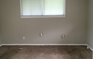 2 beds, 1 bath, $1,100