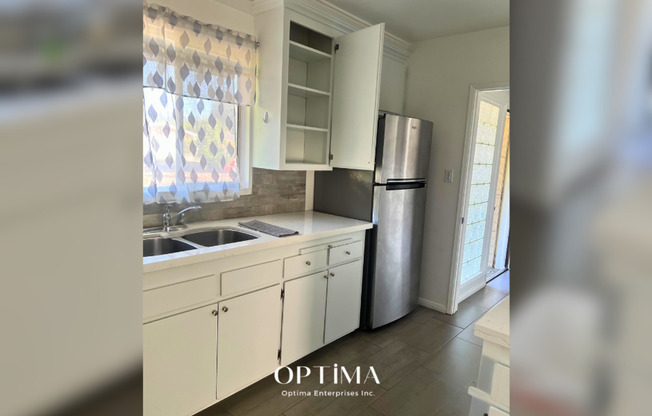 Beautiful Single-Family Home with Modern Comforts