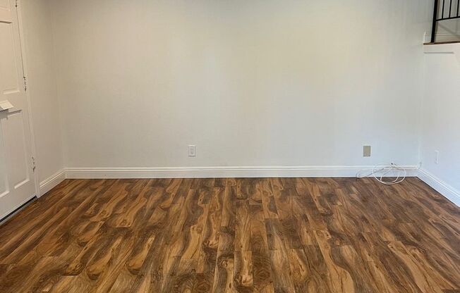 Welcome to the Rossmoor Town Houses, Rossmoor, Seal Beach/Los Alamitos!