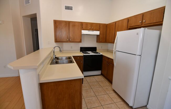 2 beds, 2 baths, $1,195, Unit UNIT 2083