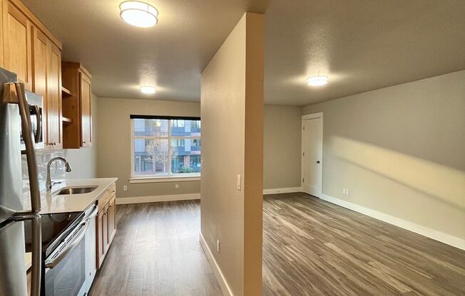 1 bed, 1 bath, $1,695, Unit 26