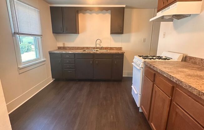 1 bed, 1 bath, $1,045