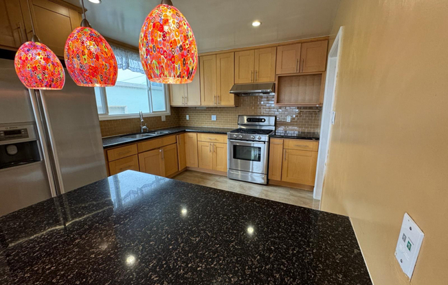 93 CRESTVIEW AVE