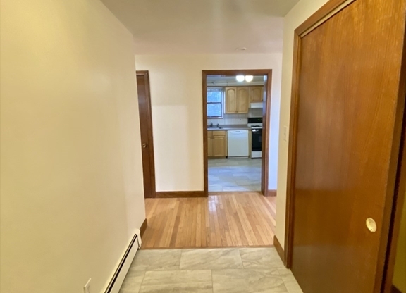 3 beds, 1 bath, 1,300 sqft, $3,500, Unit 1