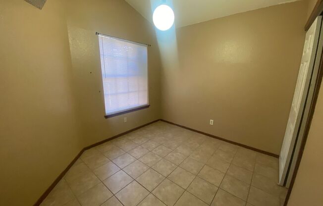 3 beds, 2 baths, $1,450