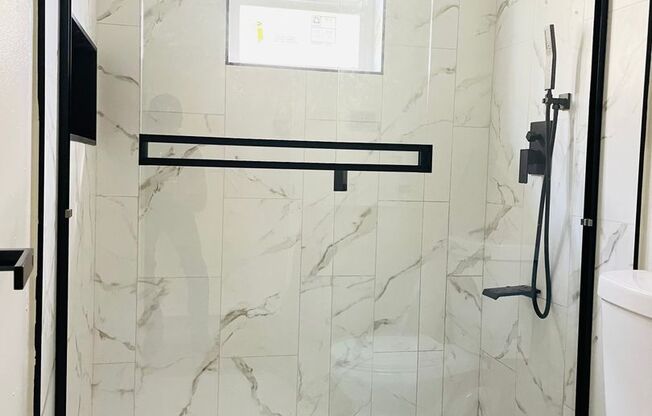 3 beds, 2 baths, 1,200 sqft, $2,599, Unit 1517-01