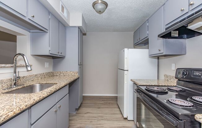 1 bed, 1 bath, 665 sqft, $925