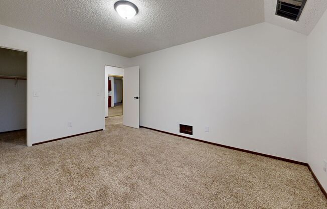 2 beds, 1 bath, 1,050 sqft, $1,050, Unit 203-302F