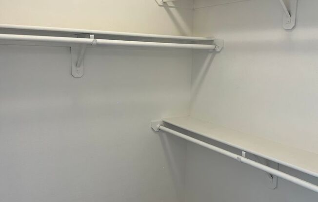 2 beds, 2 baths, $2,275, Unit # 5523