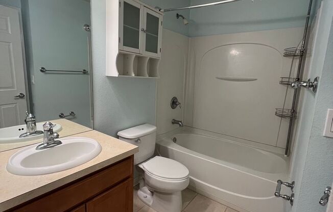 2 beds, 2 baths, $2,000