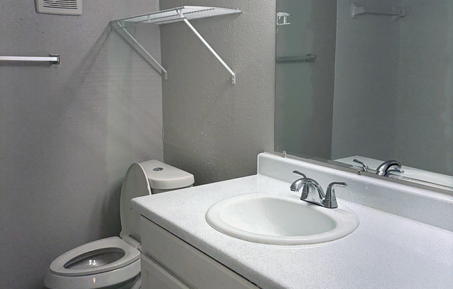 1 bed, 1 bath, 730 sqft, $775, Unit 061