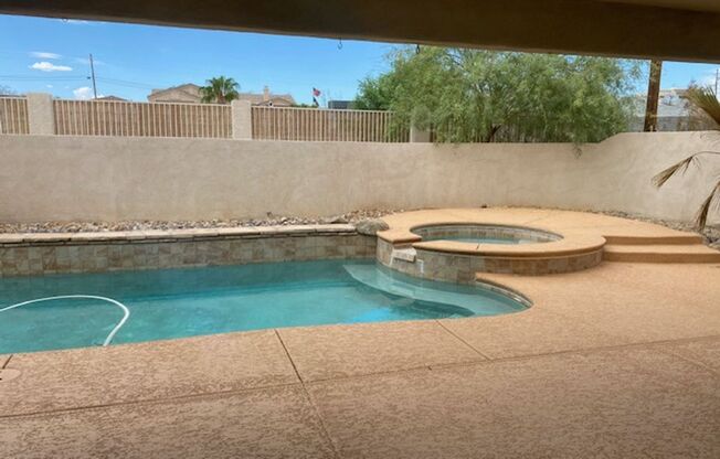 3 beds, 2 baths, $2,450, Unit Maricopa Ave