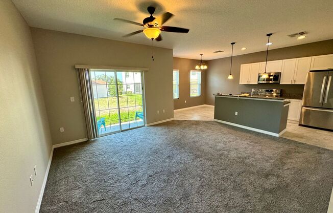 Move in ready 3/2 New Construction Townhouse with Garage!!!