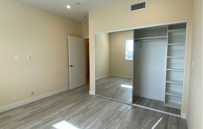 3 beds, 2.5 baths, 1,400 sqft, $4,200, Unit 2