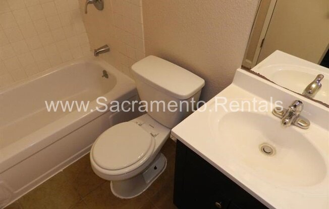 2 beds, 1 bath, $1,595