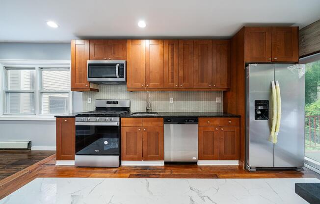 14 LINCOLN ST