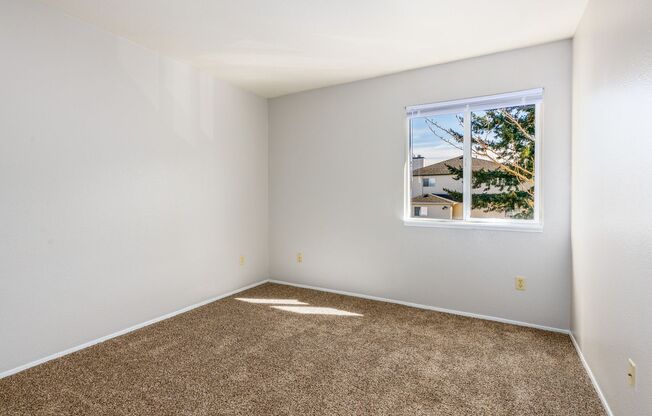 3 beds, 2 baths, 1,080 sqft, $1,950, Unit #314C