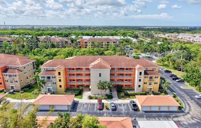 Stylish Getaway in the Heart of Naples – 3BR Condo in Botanical Place!