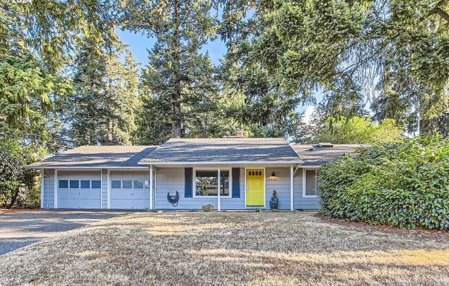 Lake Oswego - Single Level Ranch, Newly Updated, New Roof, Pet Negotiable