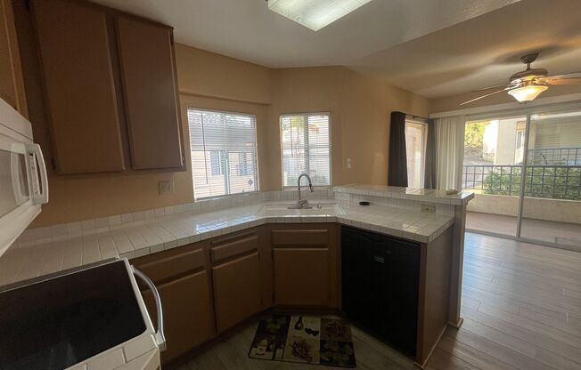 2 beds, 2.5 baths, $3,300, Unit Unit 106