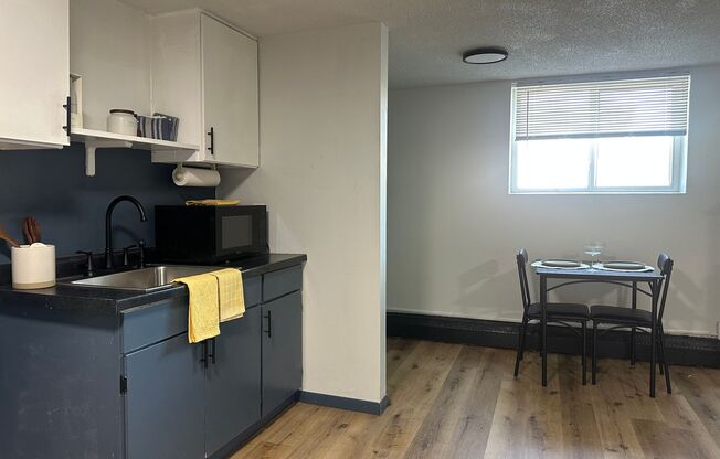 1 bed, 1 bath, 600 sqft, $1,040, Unit 308-1