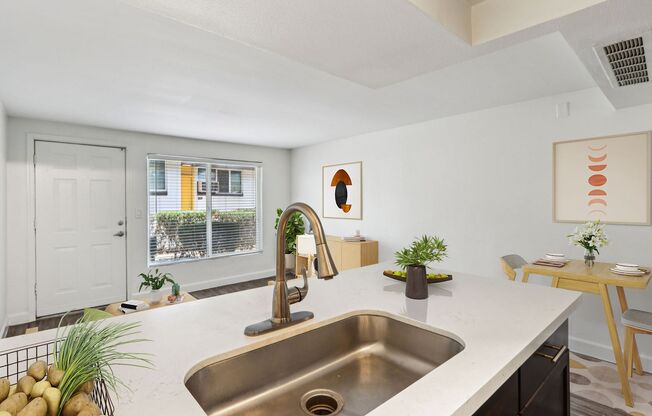 Studio, 1 bath, 383 sqft, $1,000, Unit 1056