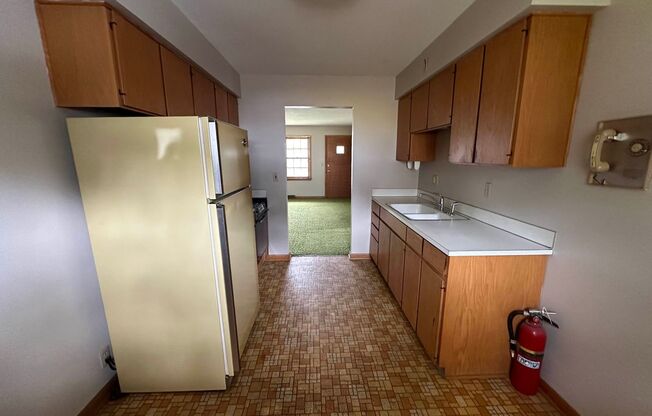 2 beds, 1 bath, $950